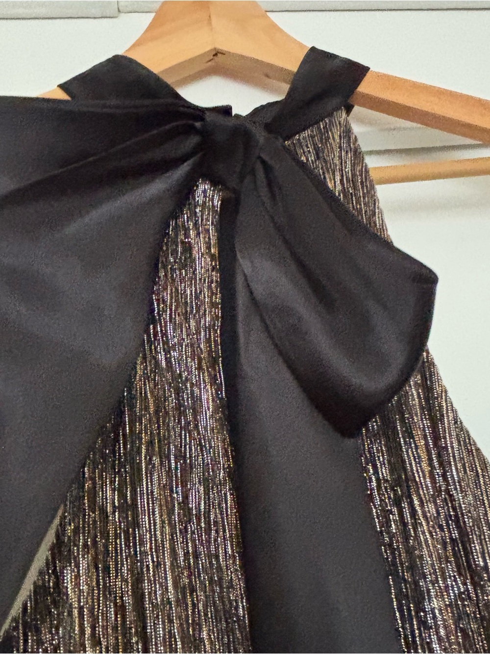 Laundry By Shelli Segal Black and Metallic Pleated Dress with Bow Size 10 - Picture 5 of 10
